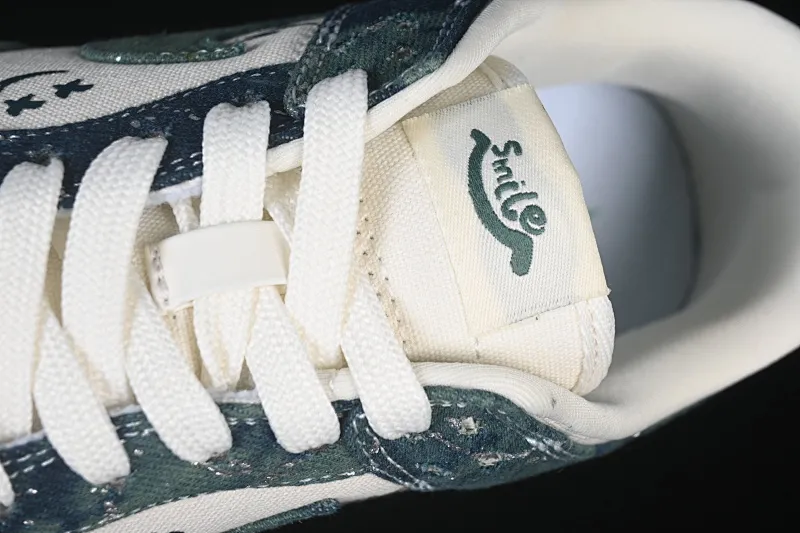 All categories Nk SB Dunk Series Nk SB Dunk Low High-end customized low-top sneakers Nike SB Dunk Low Military green fabric High-end customized low-top casual sneakers SC0601-464